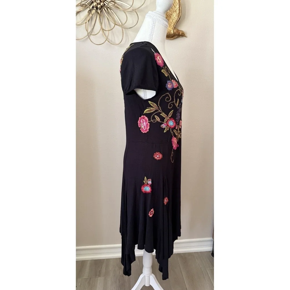 CAITE Embroidered Floral‎ Dress Black Boho Asymmetrical Hem Size Medium